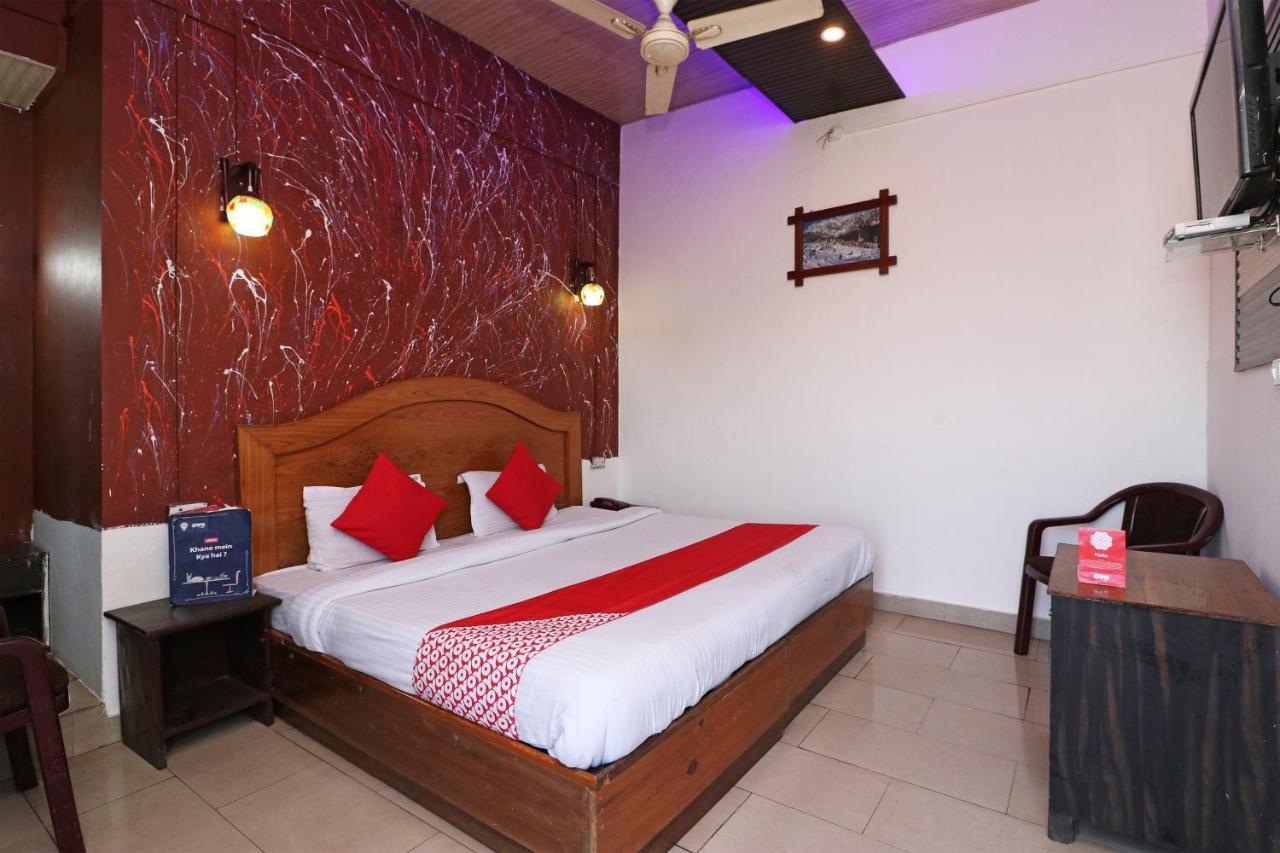 مومباي Hotel Flora Suites المظهر الخارجي الصورة