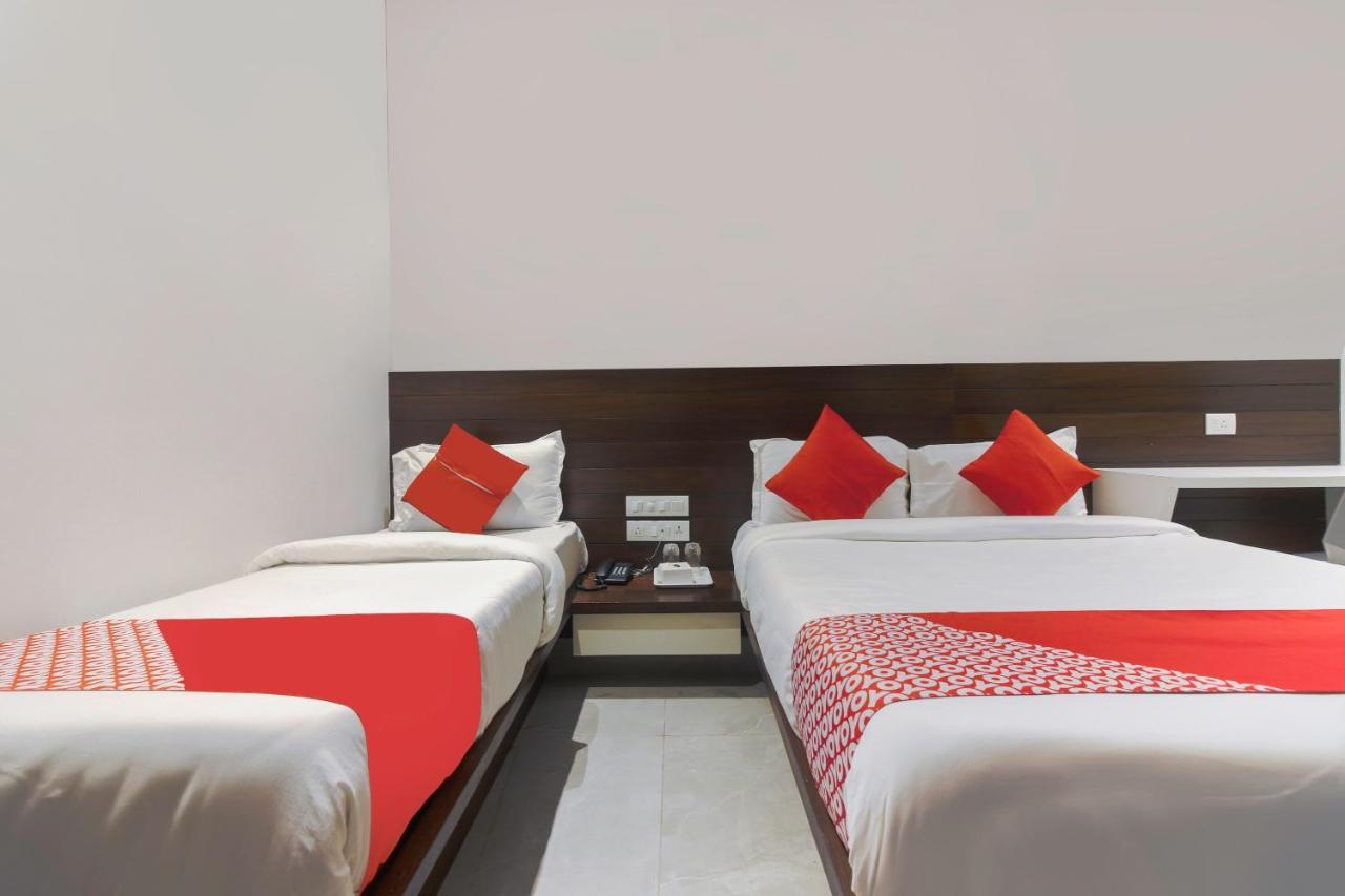 مومباي Hotel Flora Suites المظهر الخارجي الصورة