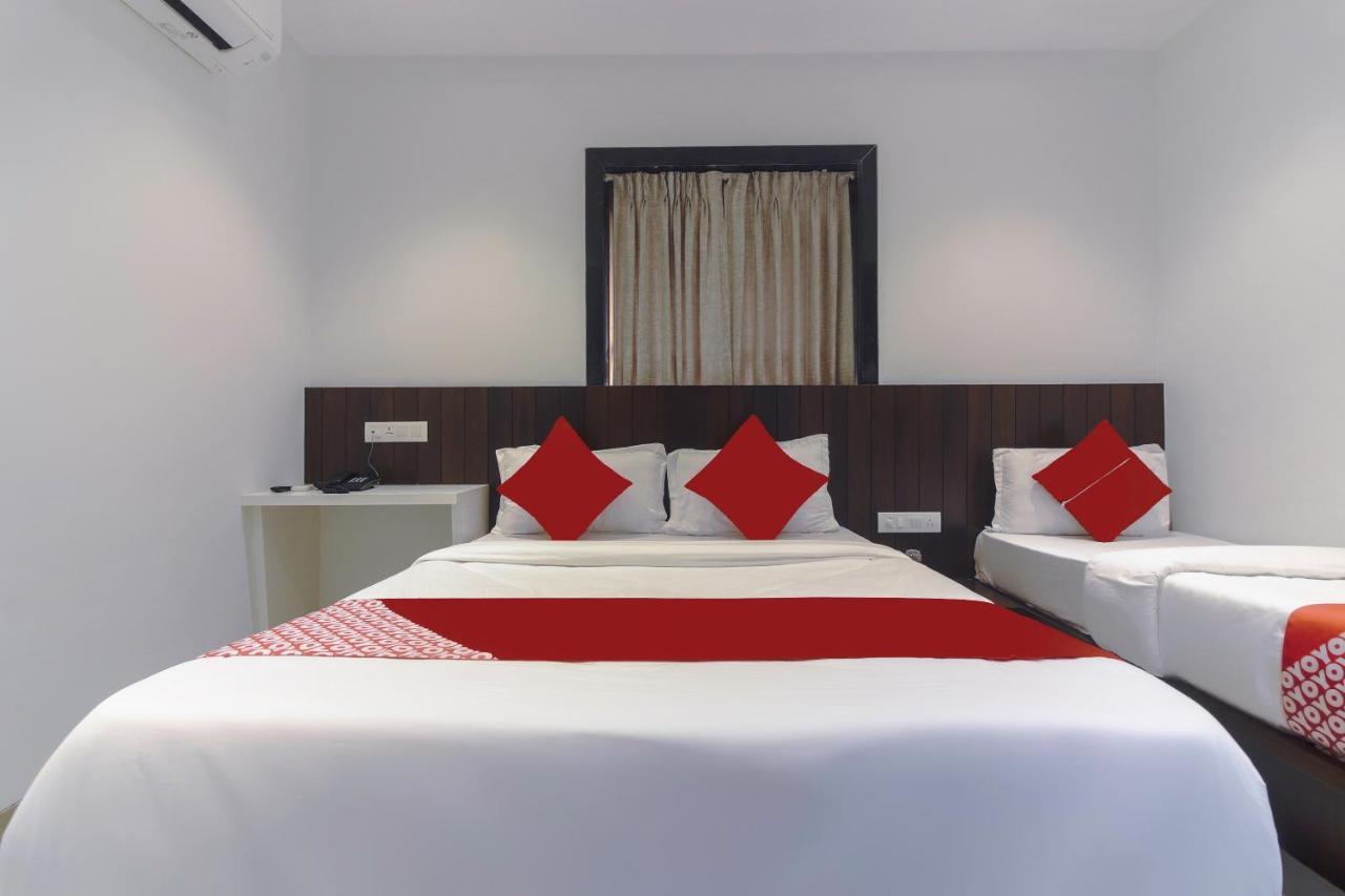 مومباي Hotel Flora Suites المظهر الخارجي الصورة