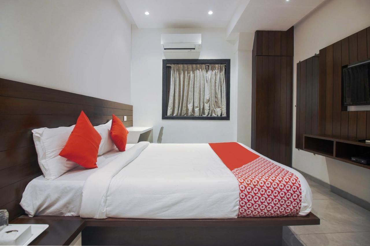 مومباي Hotel Flora Suites المظهر الخارجي الصورة
