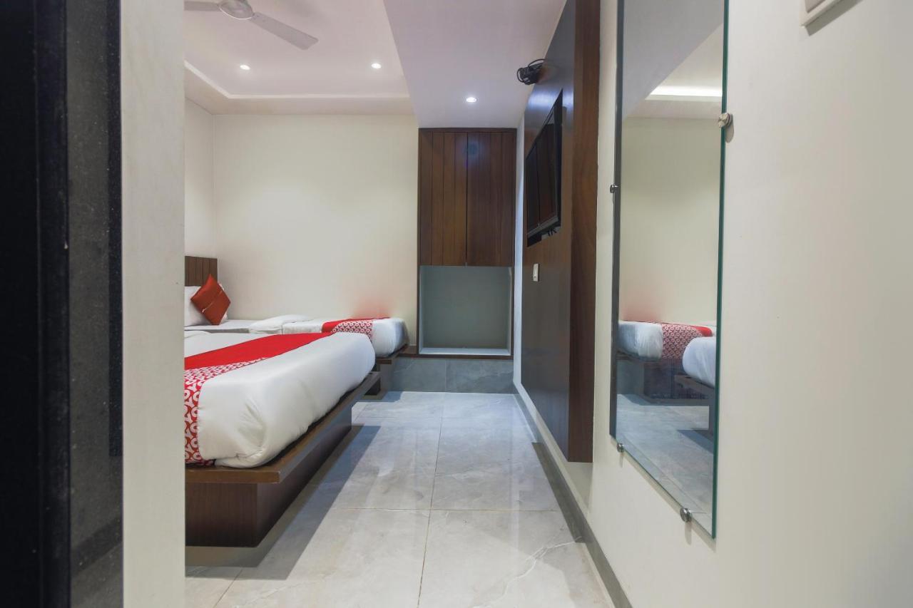 مومباي Hotel Flora Suites المظهر الخارجي الصورة