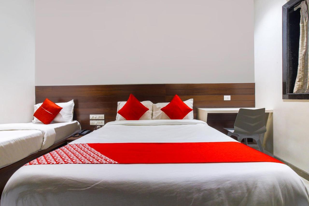 مومباي Hotel Flora Suites المظهر الخارجي الصورة